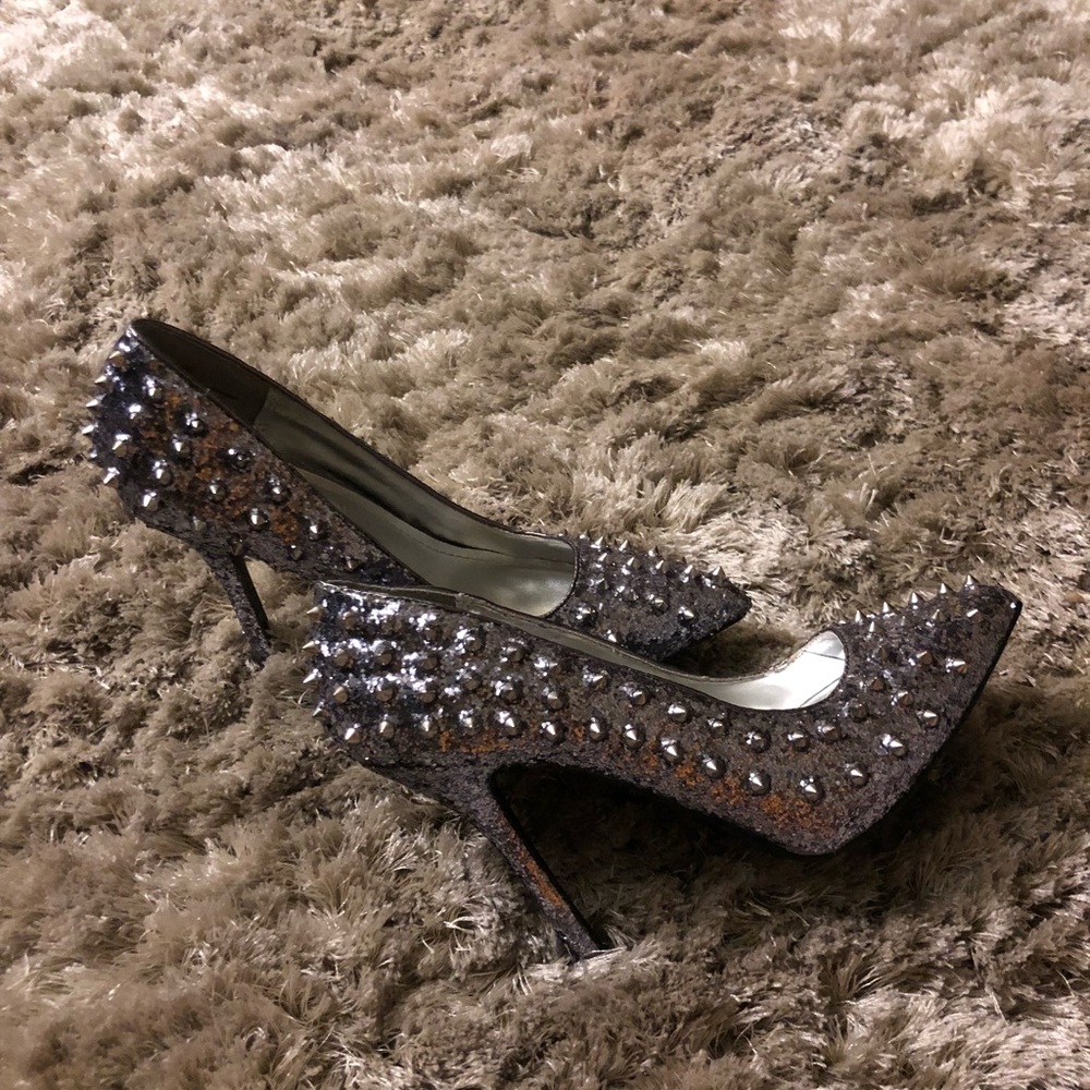 Sexy glittery pumps!!! Steve Madden.